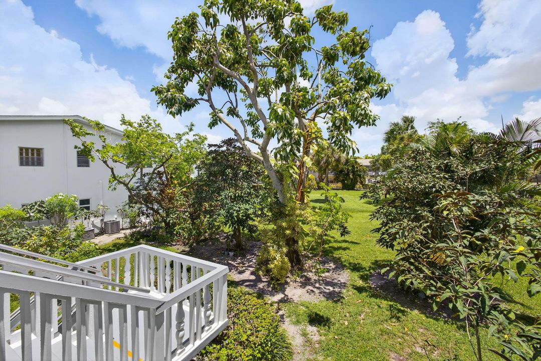 Под контрактом: $75,500 (1 спален, 1 ванн, 570 Квадратных фут)