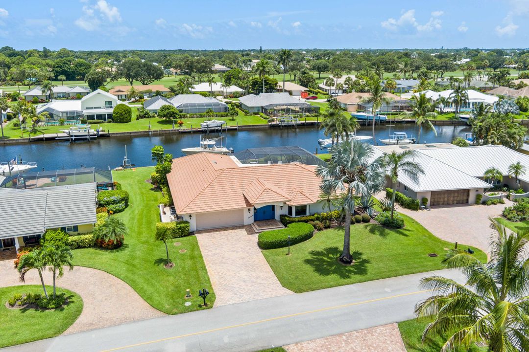 待售: $1,990,800 (3 贝兹, 3 浴室, 2815 平方英尺)