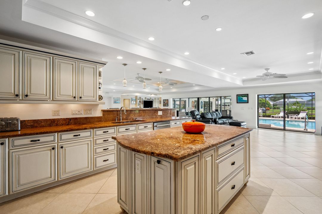 待售: $1,990,800 (3 贝兹, 3 浴室, 2815 平方英尺)