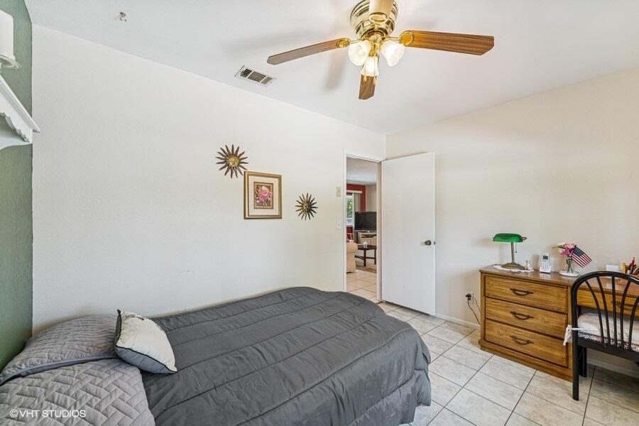 Active With Contract: $325,000 (3 beds, 2 baths, 1208 Square Feet)