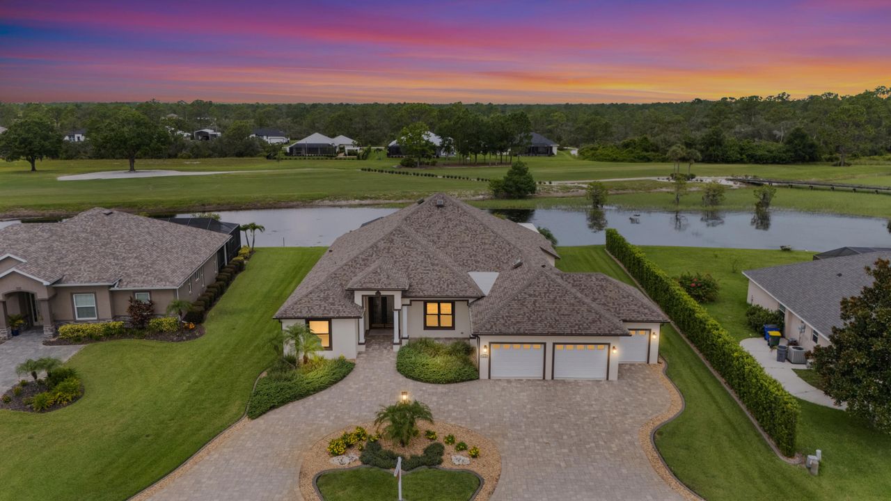 Recently Sold: $615,000 (3 beds, 2 baths, 3277 Square Feet)