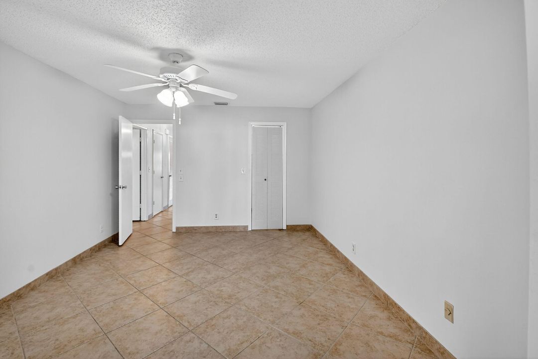 For Sale: $247,900 (2 beds, 2 baths, 1296 Square Feet)