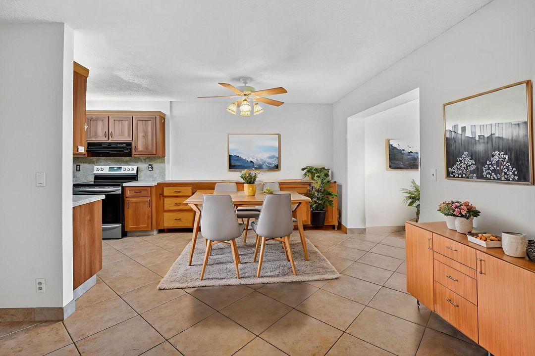 For Sale: $247,900 (2 beds, 2 baths, 1296 Square Feet)