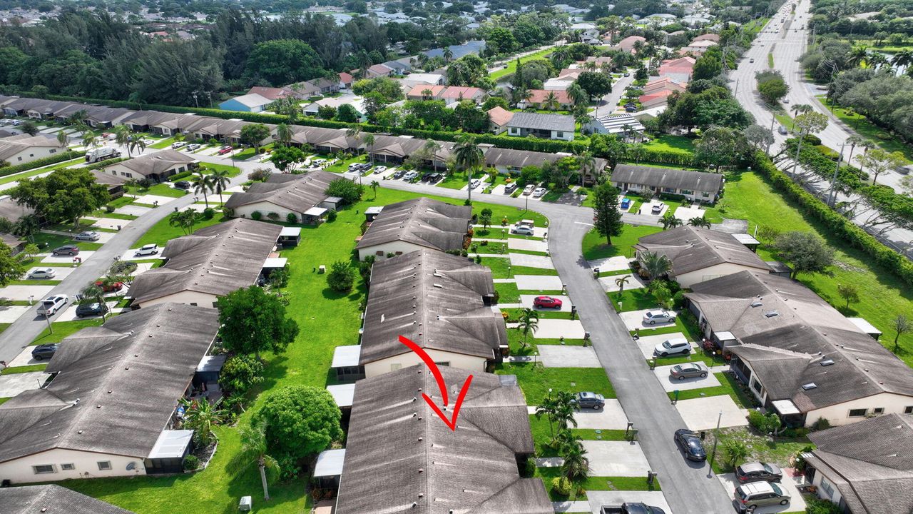 For Sale: $247,900 (2 beds, 2 baths, 1296 Square Feet)