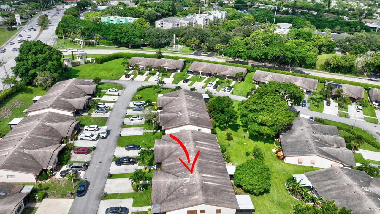 For Sale: $247,900 (2 beds, 2 baths, 1296 Square Feet)