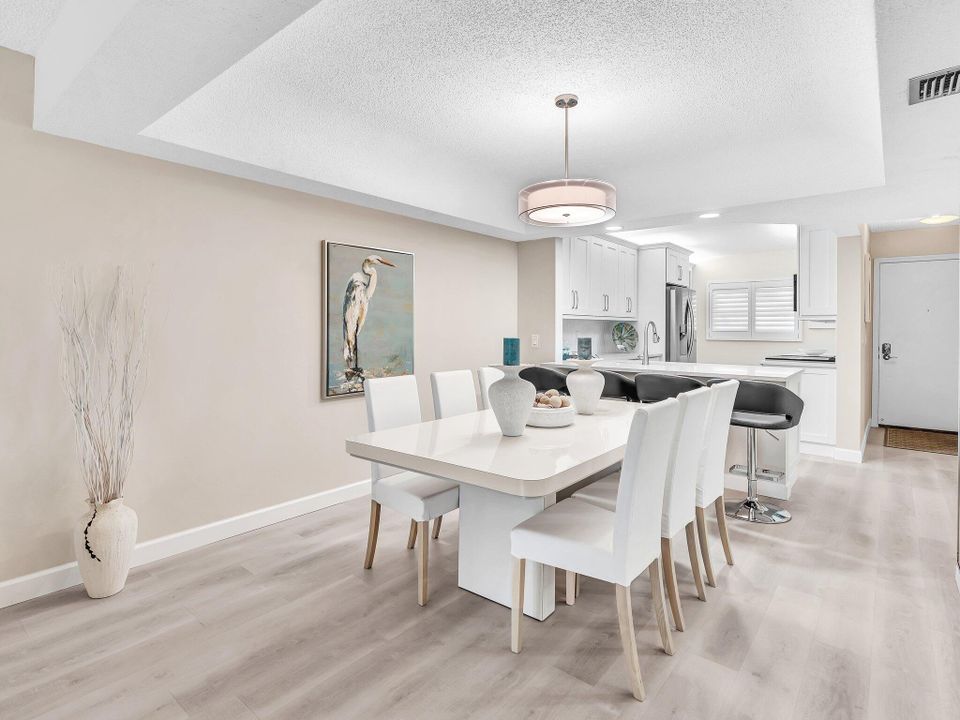 Active With Contract: $3,200 (2 beds, 2 baths, 1400 Square Feet)