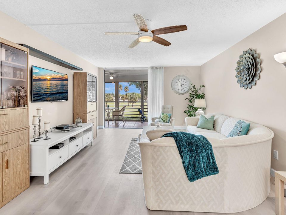 Active With Contract: $3,200 (2 beds, 2 baths, 1400 Square Feet)