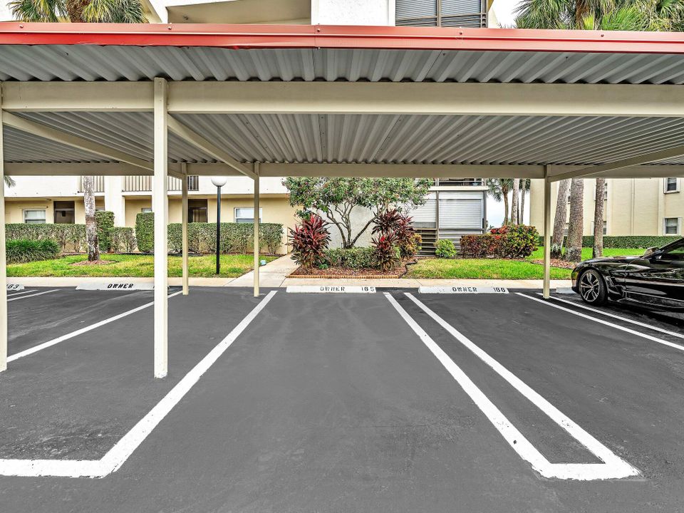 Active With Contract: $3,200 (2 beds, 2 baths, 1400 Square Feet)