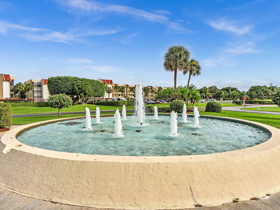 Active With Contract: $3,200 (2 beds, 2 baths, 1400 Square Feet)