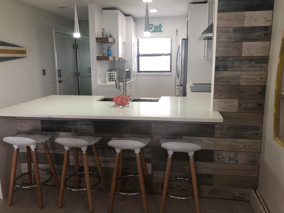 For Rent: $3,000 (2 beds, 2 baths, 1126 Square Feet)