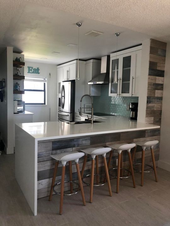 For Rent: $3,000 (2 beds, 2 baths, 1126 Square Feet)