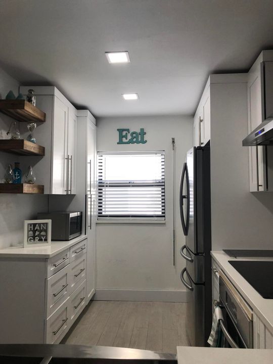 For Rent: $3,000 (2 beds, 2 baths, 1126 Square Feet)