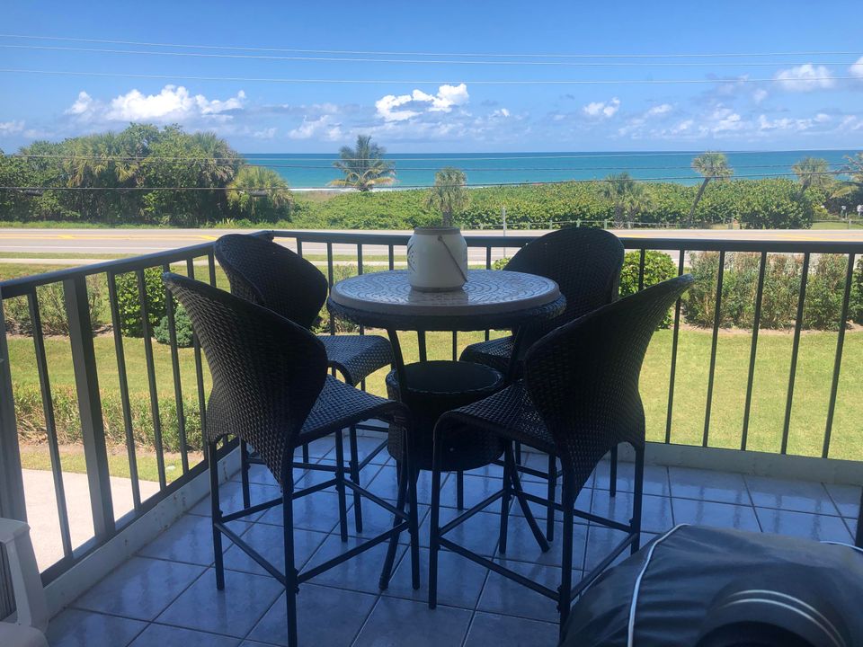 For Rent: $3,000 (2 beds, 2 baths, 1126 Square Feet)