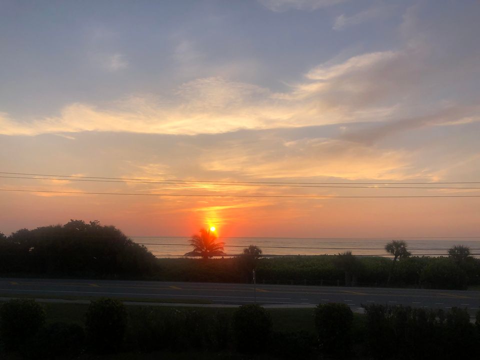 For Rent: $3,000 (2 beds, 2 baths, 1126 Square Feet)