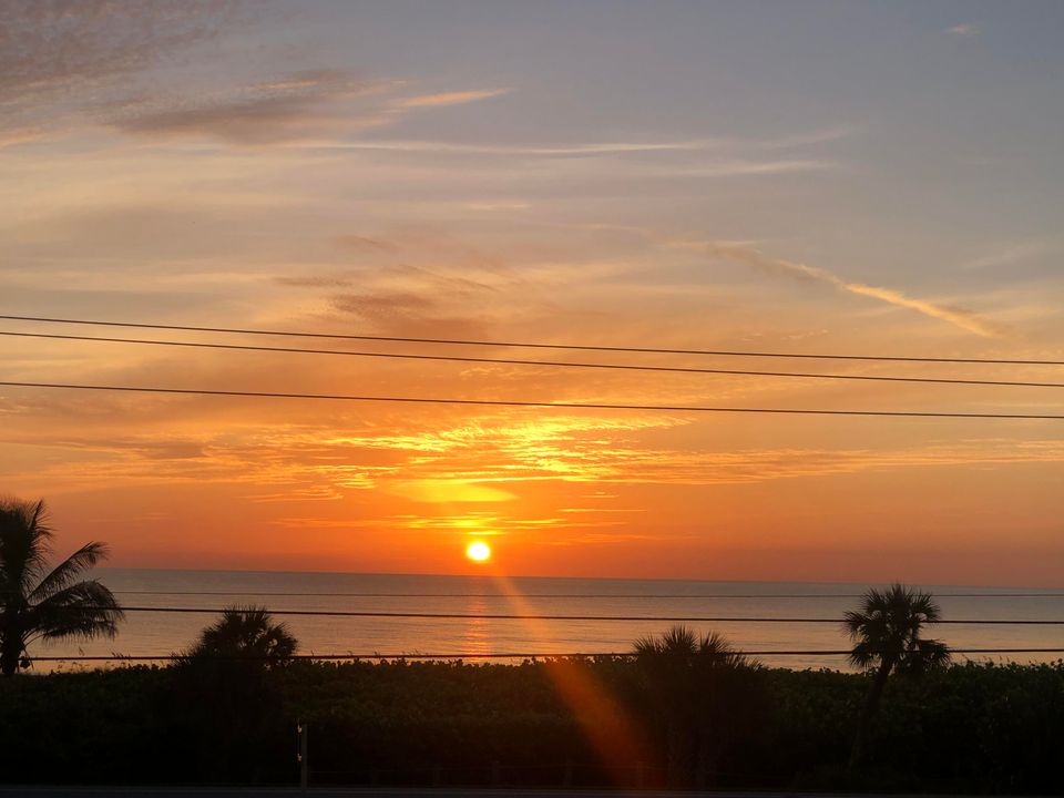 For Rent: $3,000 (2 beds, 2 baths, 1126 Square Feet)