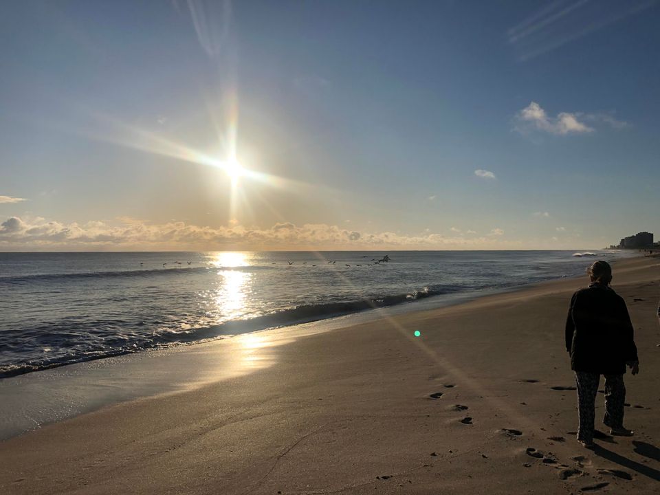 For Rent: $3,000 (2 beds, 2 baths, 1126 Square Feet)