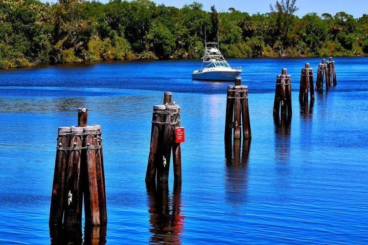 For Rent: $3,000 (2 beds, 2 baths, 1126 Square Feet)