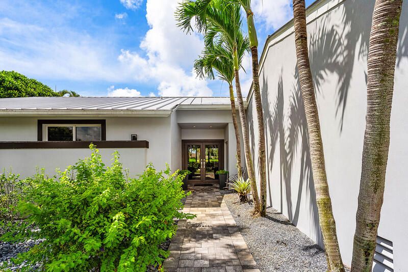 Activo con contrato: $2,600,000 (3 camas, 4 baños, 3048 Pies cuadrados)