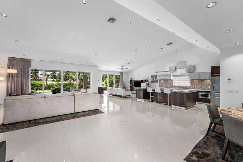 Activo con contrato: $2,600,000 (3 camas, 4 baños, 3048 Pies cuadrados)