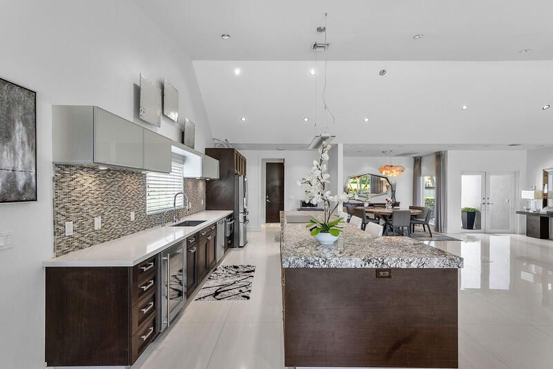 Activo con contrato: $2,600,000 (3 camas, 4 baños, 3048 Pies cuadrados)