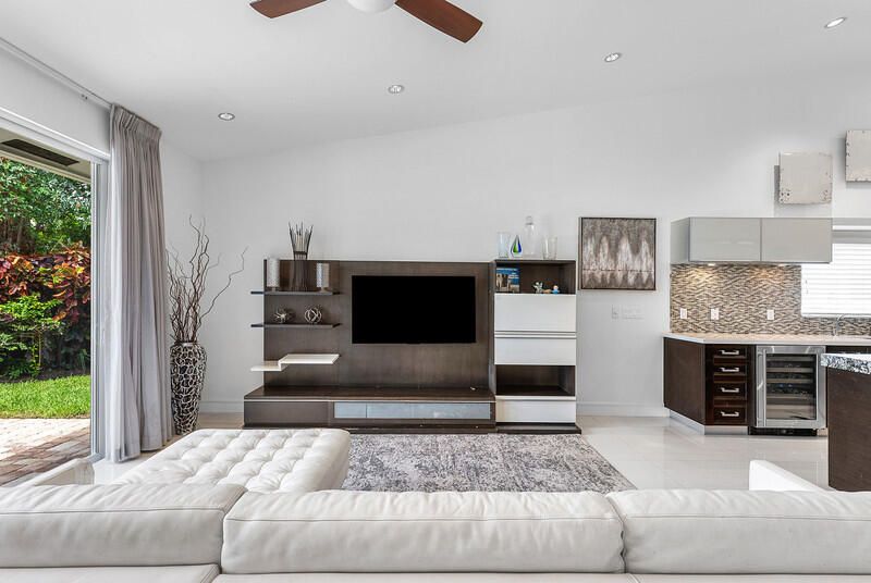 Activo con contrato: $2,600,000 (3 camas, 4 baños, 3048 Pies cuadrados)