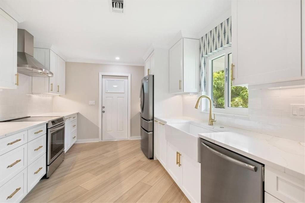 For Sale: $809,000 (3 beds, 2 baths, 1624 Square Feet)