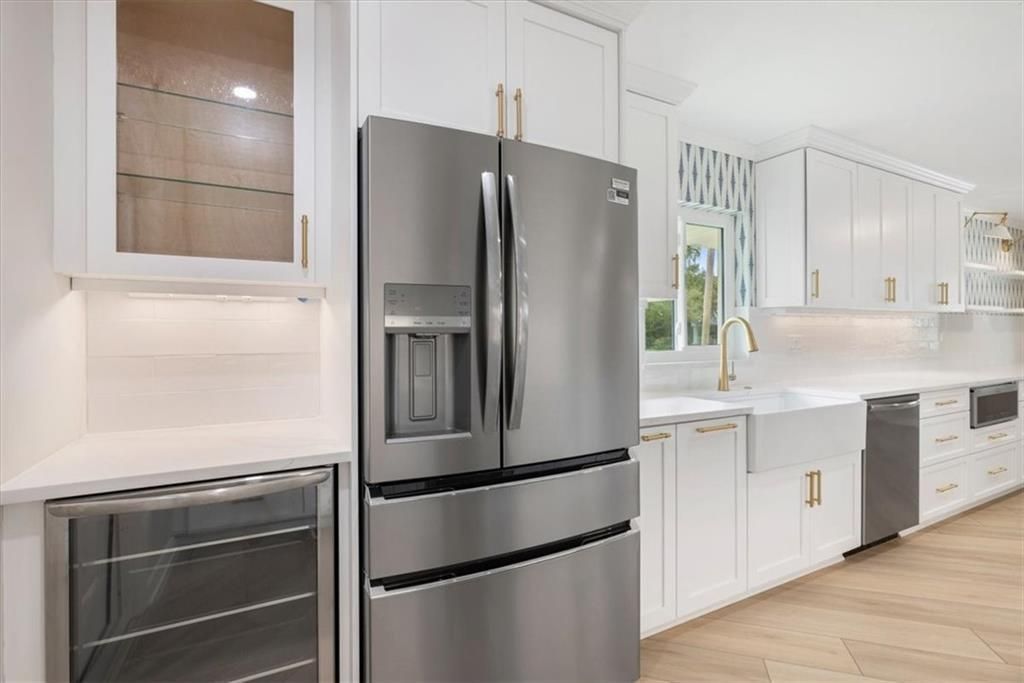 For Sale: $809,000 (3 beds, 2 baths, 1624 Square Feet)