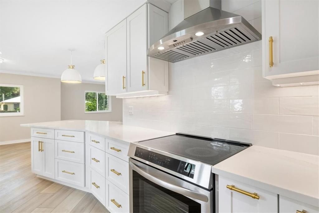 For Sale: $809,000 (3 beds, 2 baths, 1624 Square Feet)