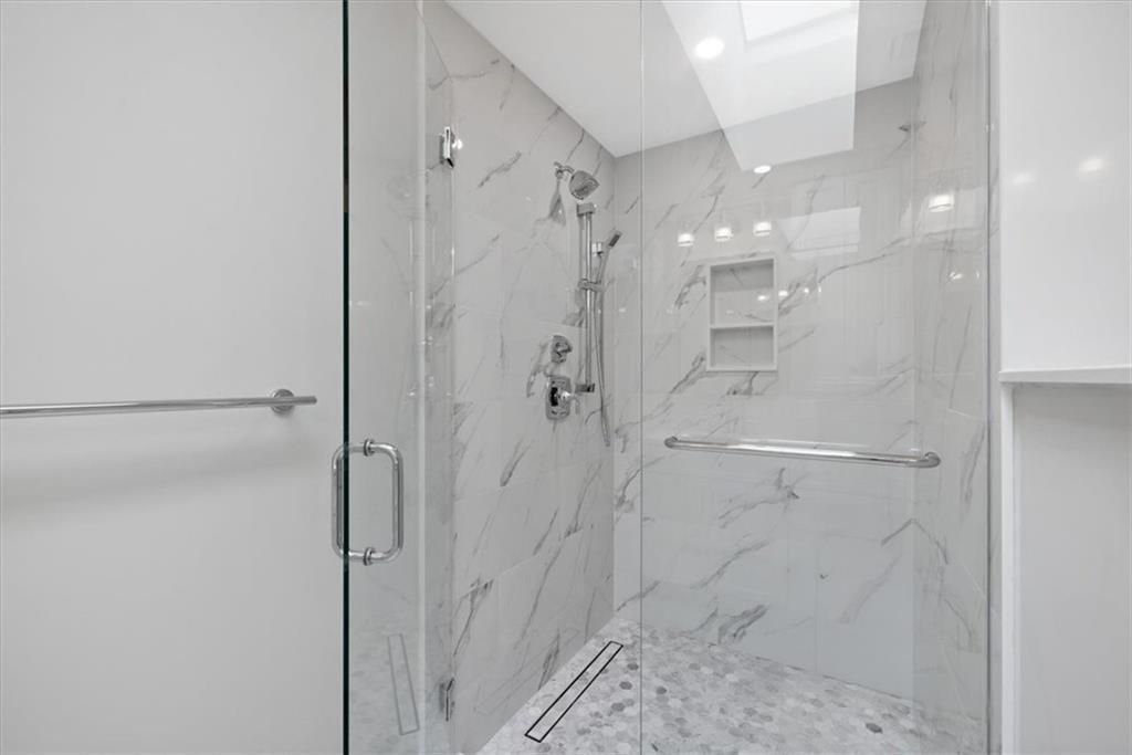 For Sale: $809,000 (3 beds, 2 baths, 1624 Square Feet)