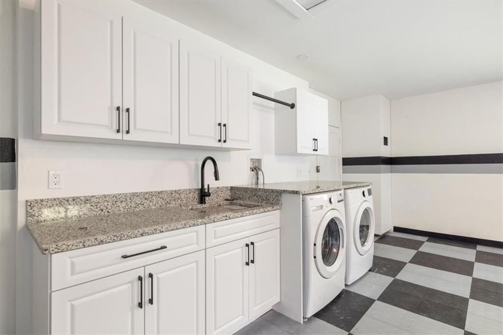 For Sale: $809,000 (3 beds, 2 baths, 1624 Square Feet)