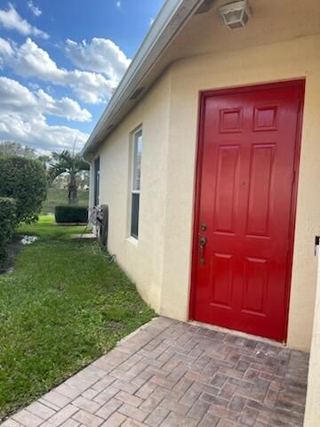 合同活跃: $265,000 (3 贝兹, 2 浴室, 1434 平方英尺)