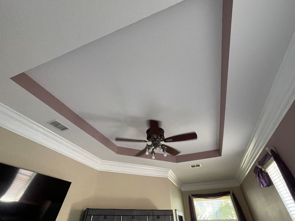 合同活跃: $265,000 (3 贝兹, 2 浴室, 1434 平方英尺)