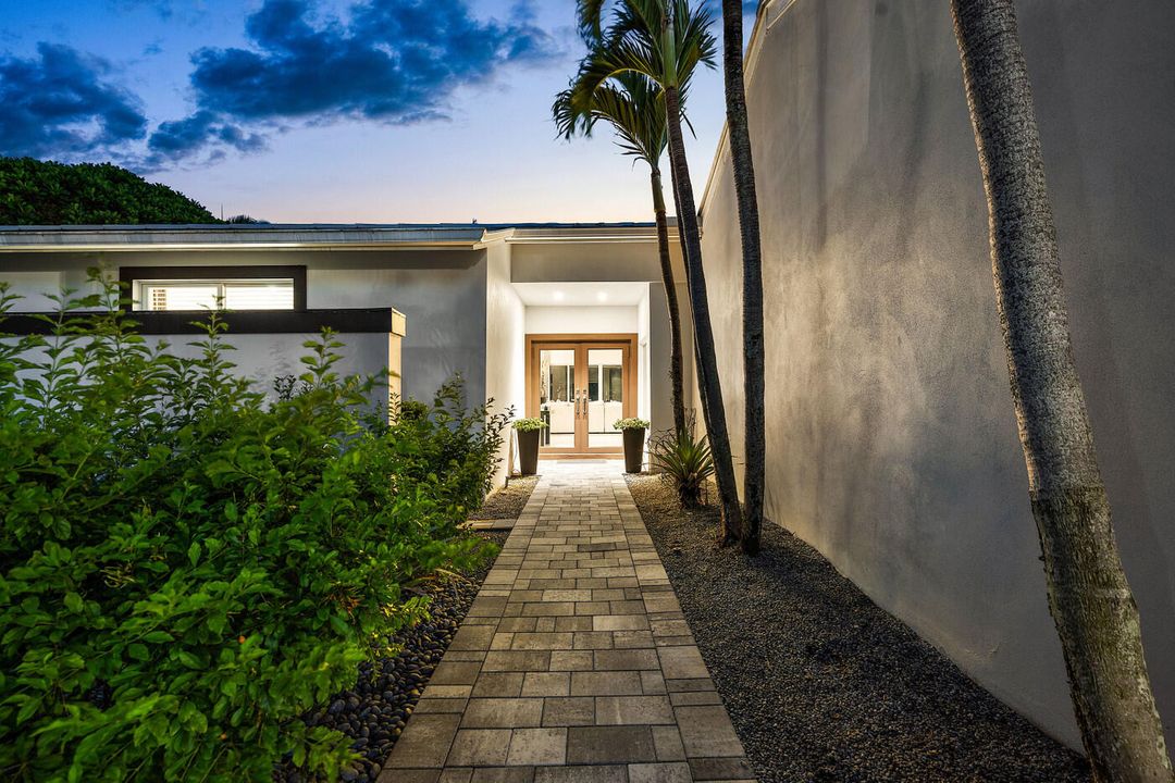 Activo con contrato: $2,600,000 (3 camas, 4 baños, 3048 Pies cuadrados)