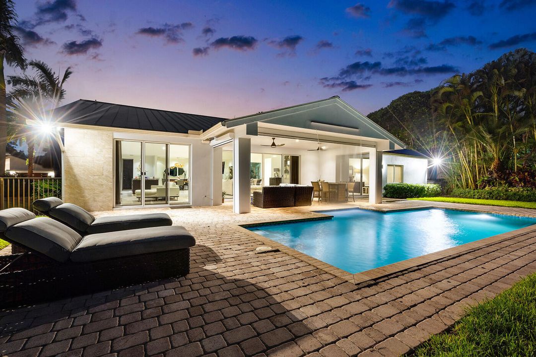 Activo con contrato: $2,600,000 (3 camas, 4 baños, 3048 Pies cuadrados)