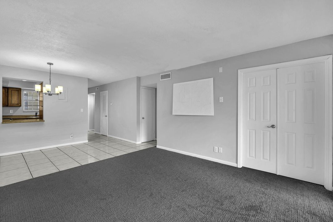 For Sale: $129,999 (1 beds, 1 baths, 795 Square Feet)