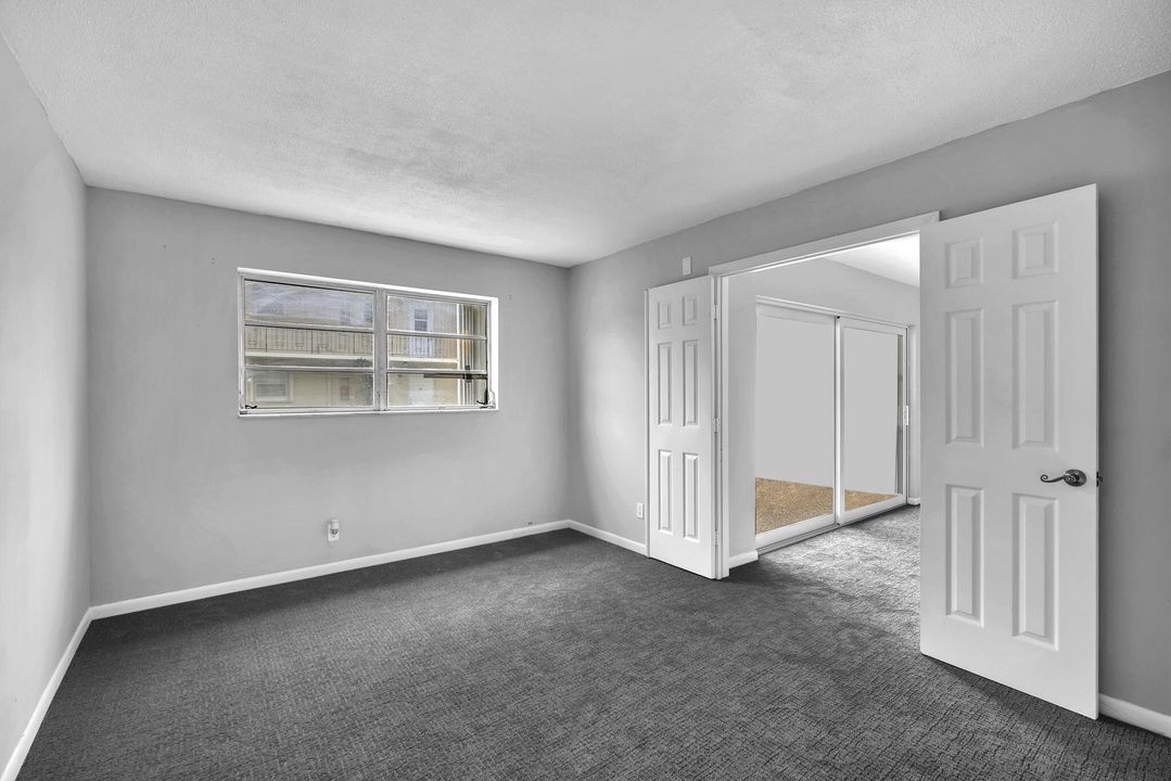 For Sale: $129,999 (1 beds, 1 baths, 795 Square Feet)