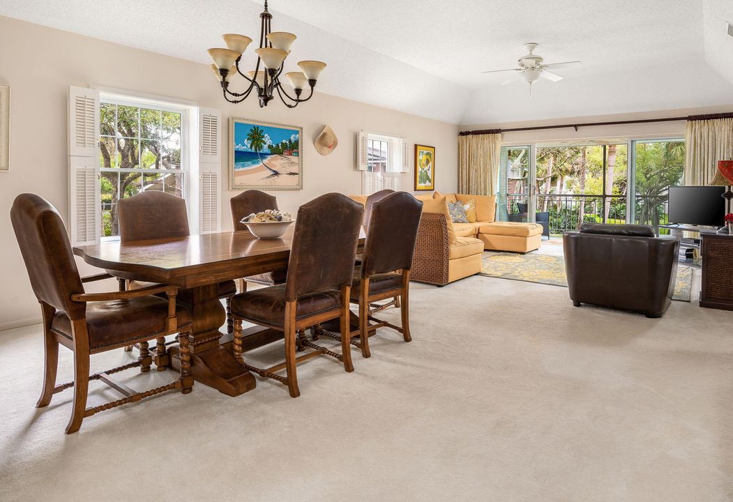 待售: $399,900 (2 贝兹, 2 浴室, 1640 平方英尺)