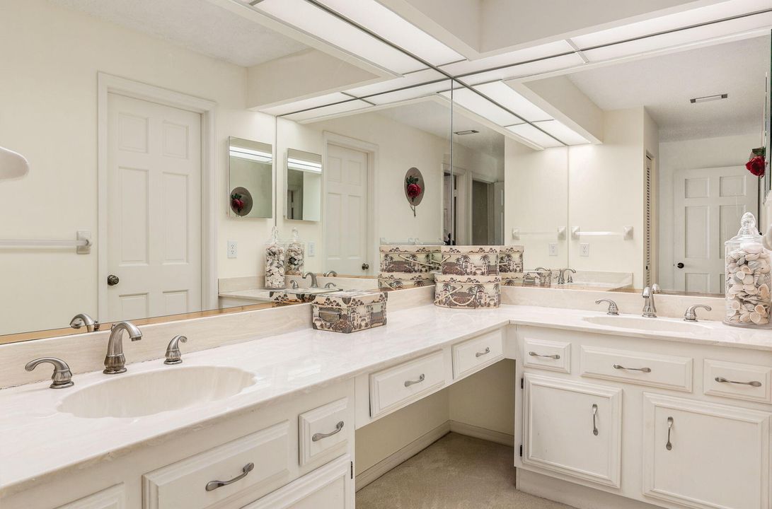 待售: $399,900 (2 贝兹, 2 浴室, 1640 平方英尺)