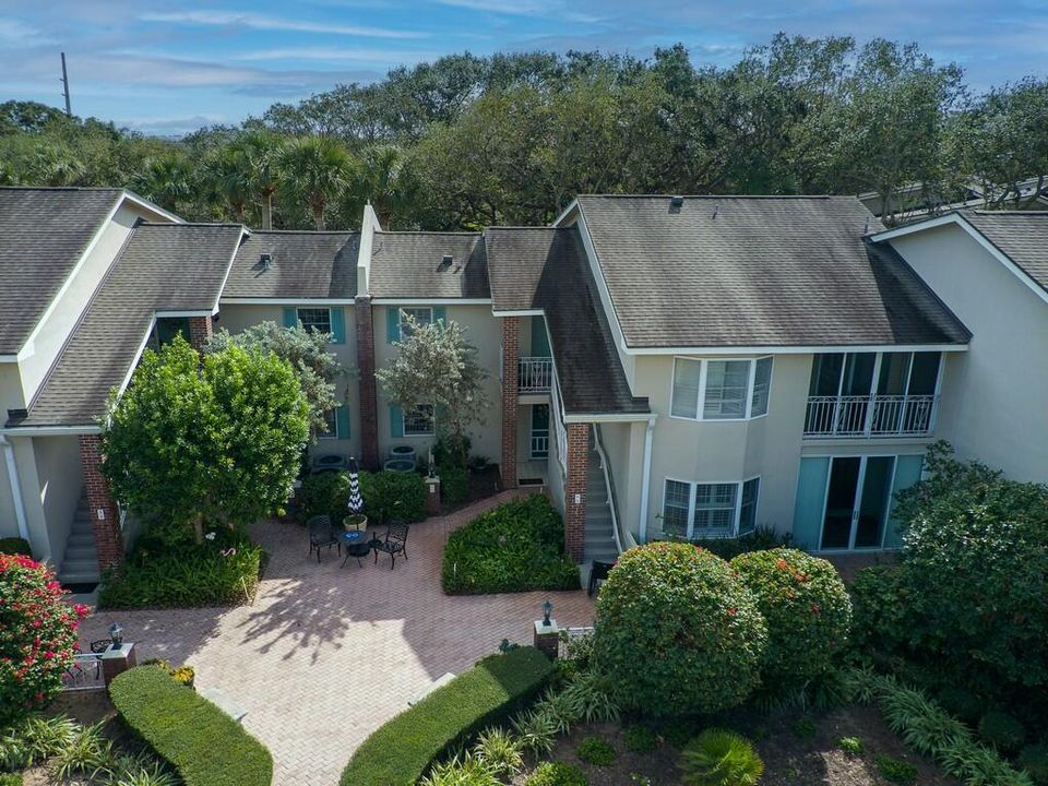 待售: $399,900 (2 贝兹, 2 浴室, 1640 平方英尺)