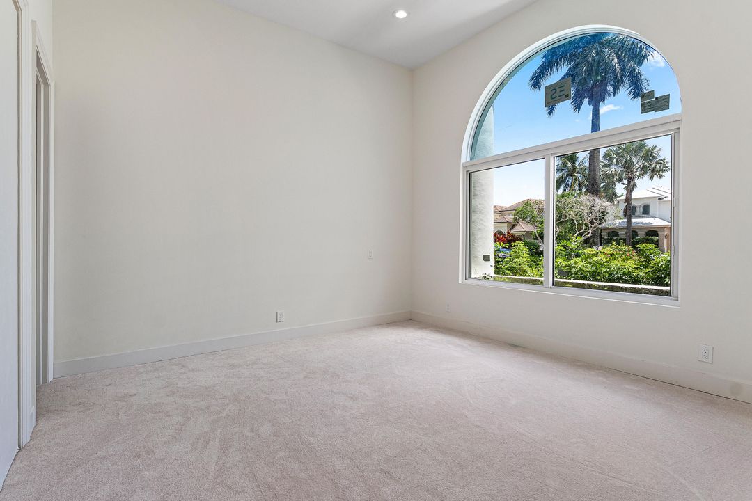 For Sale: $3,999,999 (4 beds, 3 baths, 4205 Square Feet)