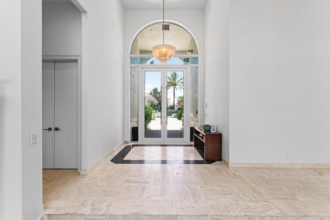 For Sale: $3,999,999 (4 beds, 3 baths, 4205 Square Feet)