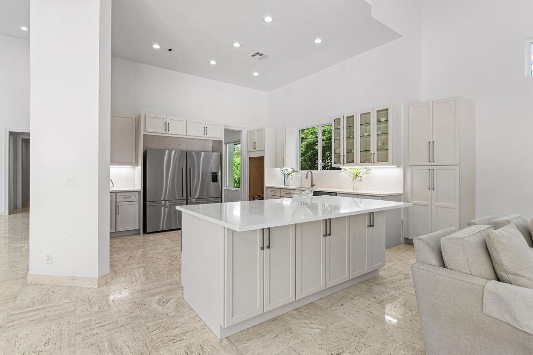 For Sale: $3,999,999 (4 beds, 3 baths, 4205 Square Feet)