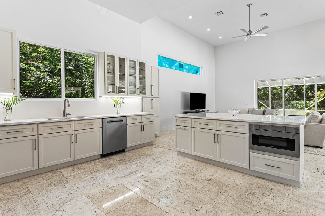 For Sale: $3,999,999 (4 beds, 3 baths, 4205 Square Feet)