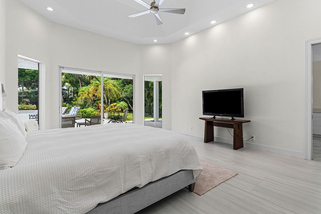 For Sale: $3,999,999 (4 beds, 3 baths, 4205 Square Feet)