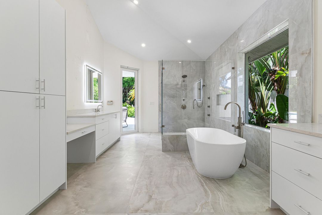 For Sale: $3,999,999 (4 beds, 3 baths, 4205 Square Feet)