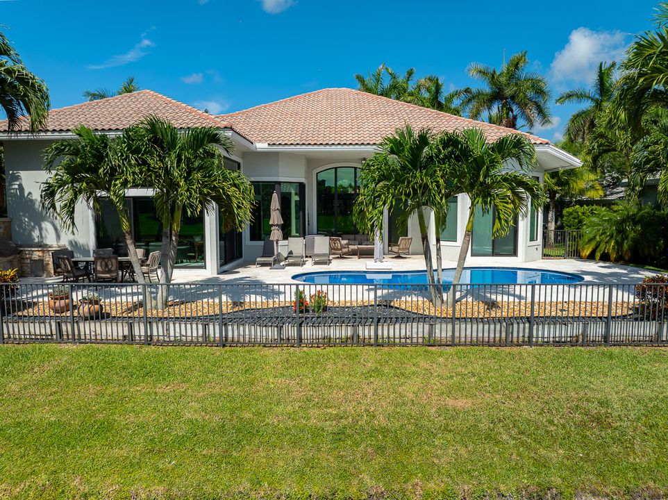 For Sale: $1,789,900 (5 beds, 4 baths, 3850 Square Feet)