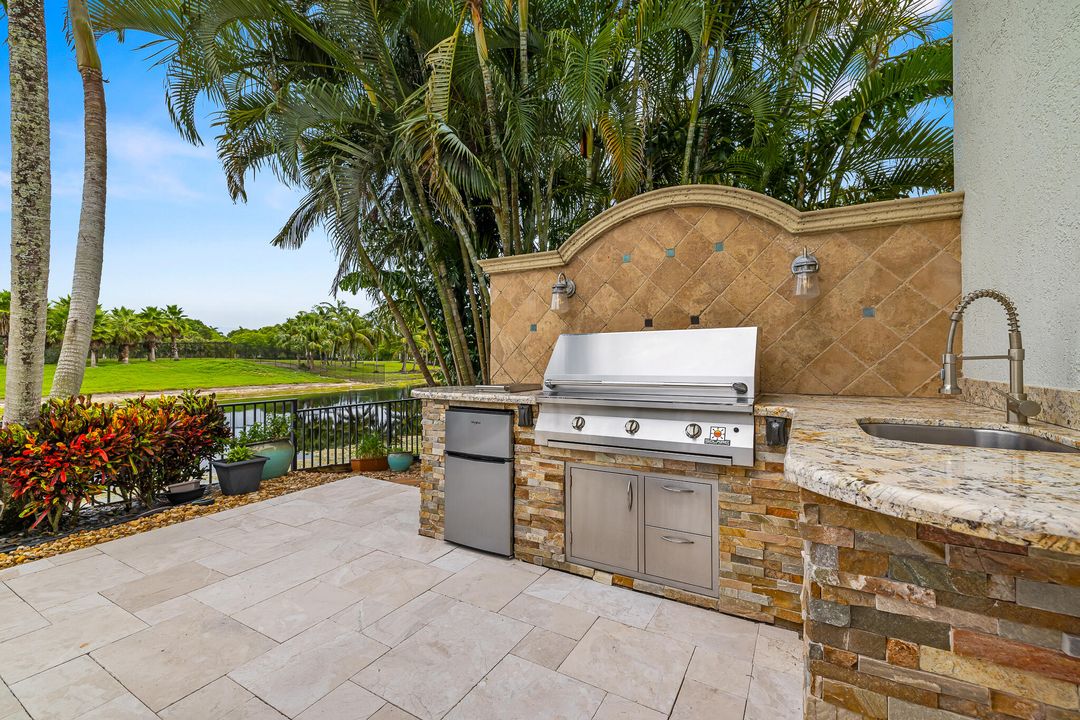 For Sale: $1,789,900 (5 beds, 4 baths, 3850 Square Feet)