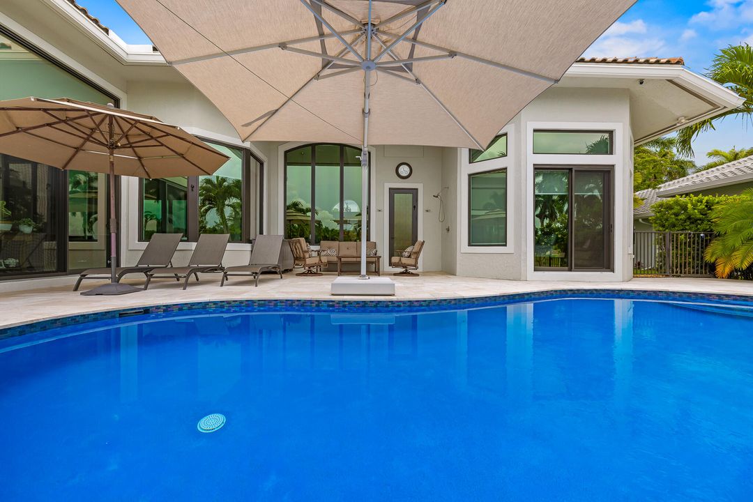 For Sale: $1,789,900 (5 beds, 4 baths, 3850 Square Feet)