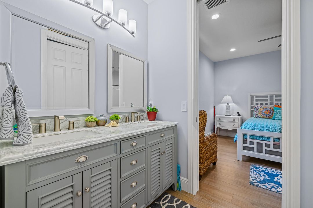 For Sale: $1,789,900 (5 beds, 4 baths, 3850 Square Feet)