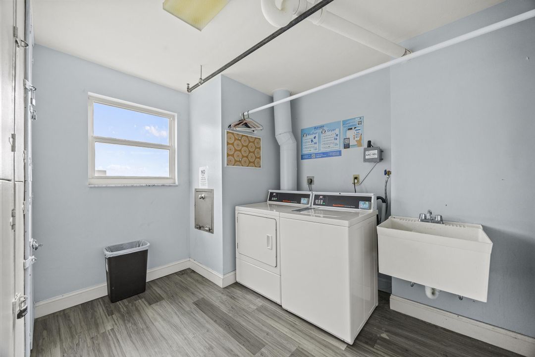 合同活跃: $280,000 (2 贝兹, 2 浴室, 1069 平方英尺)